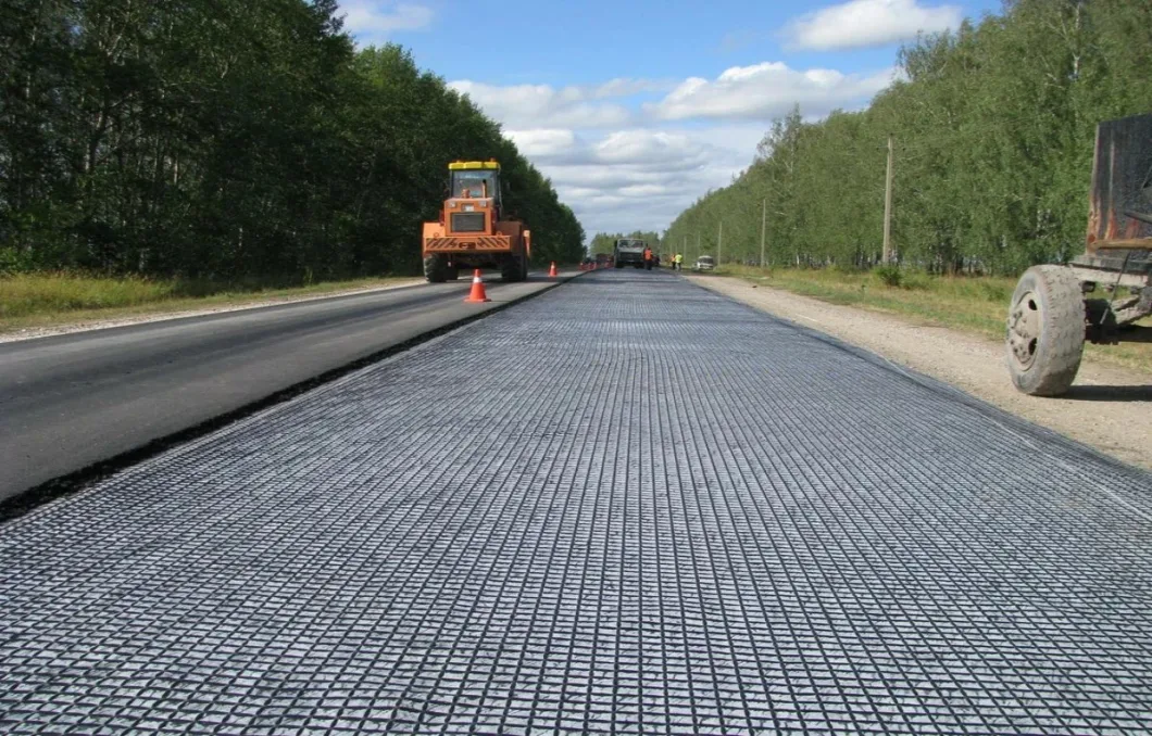 Đường kết hợp Bi-axial Fiberglass Geogrid với Geotextile không dệt để củng cố đất / vật liệu xây dựng đường 0