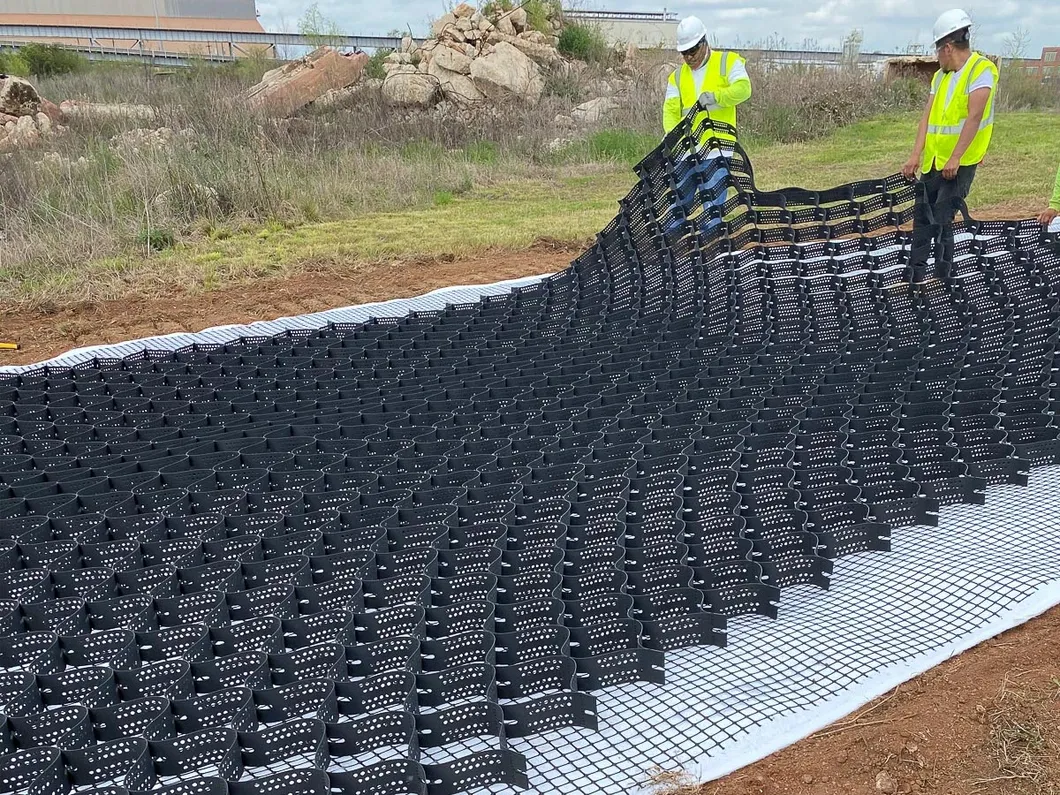 High Honeycomb Black HDPE Geocell Reinforcement Driveway For Road Gravel Stabilizer Grid Supporting Wall Embankment (Đường cắm đất) 8