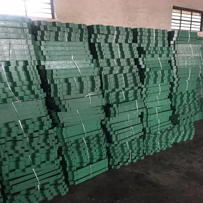 Giá bán buôn Cỏ đất vỉa hè Thanh thông thấm sỏi Cỏ trồng lưới khuôn cho nhà máy cung cấp đường lái xe 16