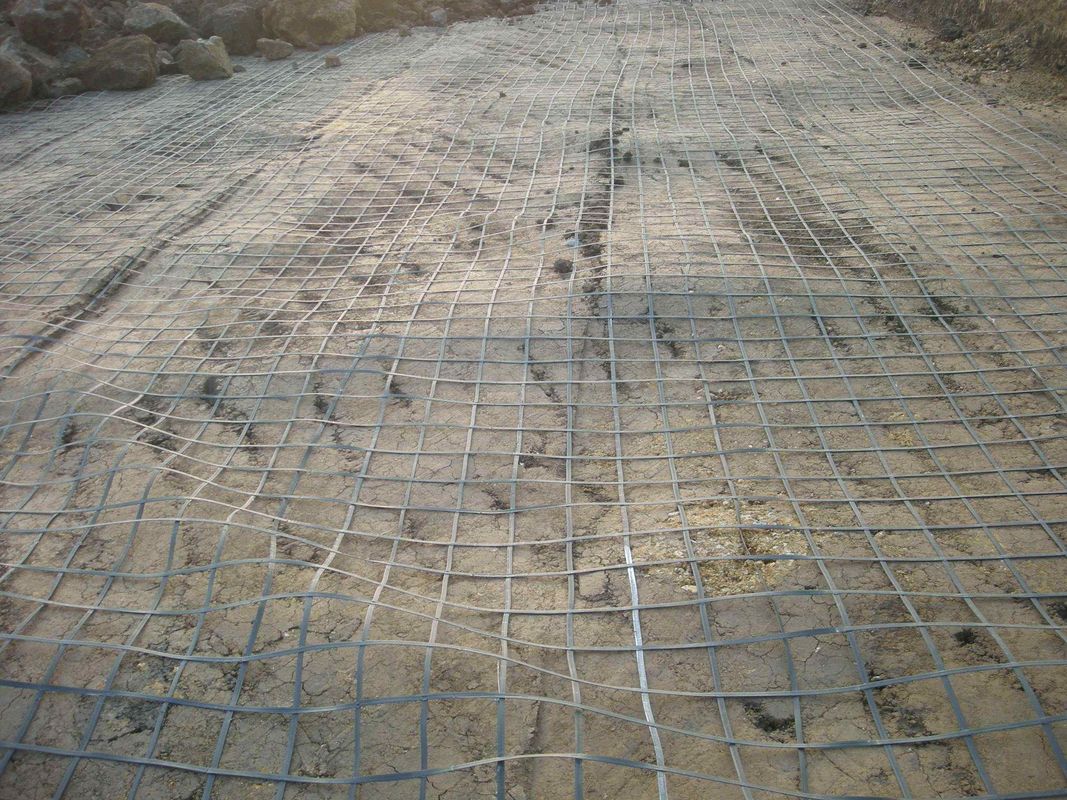 Nhà phân phối sản phẩm Geogrid tích hợp hai chiều hàn kéo căng PET hai chiều