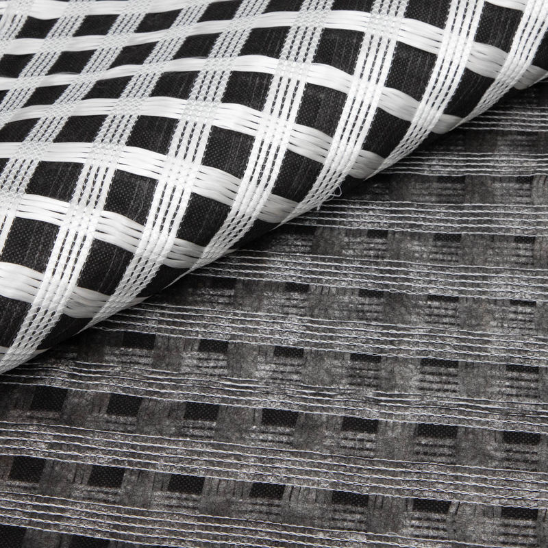Đường kết hợp Bi-axial Fiberglass Geogrid với Geotextile không dệt để củng cố đất / vật liệu xây dựng đường
