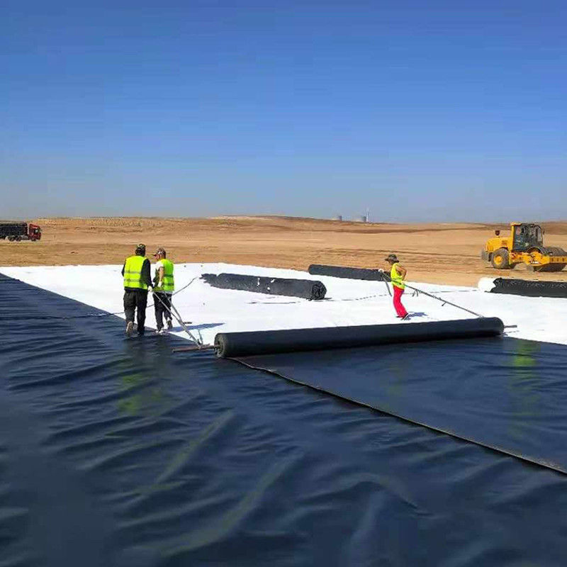 0.75mm 1mm chống rò rỉ chống rò rỉ HDPE mịn Geomembrane Liner hồ để xử lý dung dịch