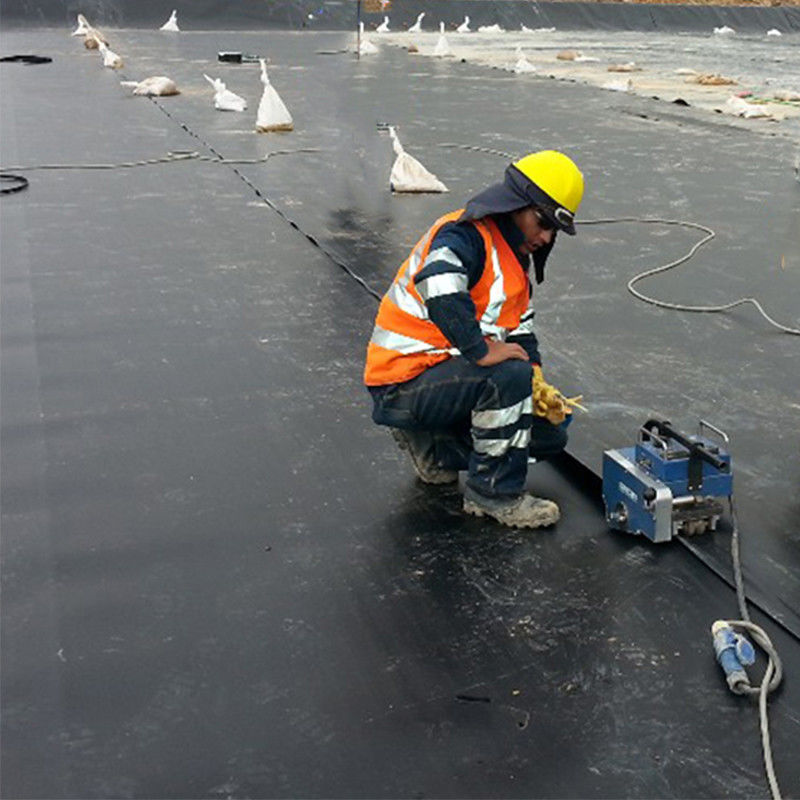 HDPE Geomembrane Pond Liner 1.0mm Độ dày Với 100% Vật liệu nguyên chất cho kênh nước