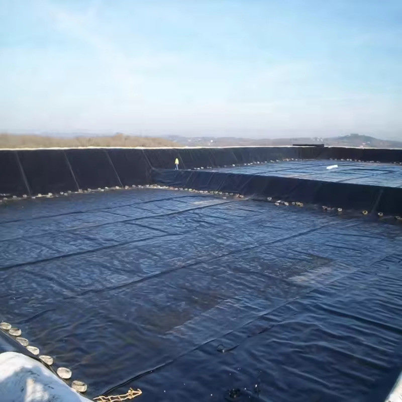 Bộ phim đen lâu dài chống tia cực tím Geomembrane Liner Pond Fish Farm cho sử dụng hồ nhân tạo đập