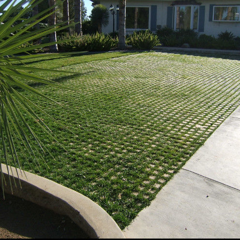 Mạng lưới cỏ nhựa cho bãi đậu xe Fire Exit HDPE Pavers Geogrid cho cảnh quan Ground Geocell Gravel Paddock Grid