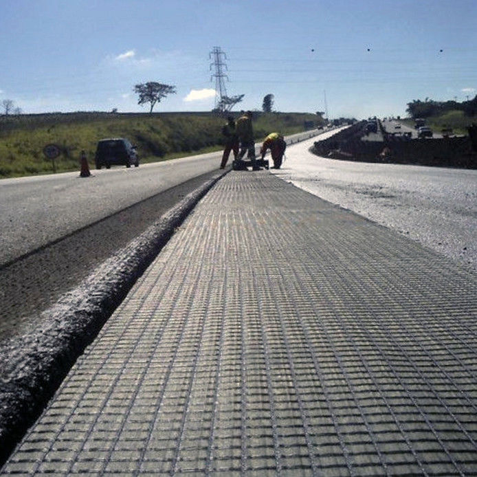 Độ bền kéo cao Biaxial Plastic Mesh For Soil Reinforcement 30kN/m Đen PP/PET Grid For Road Base Stabilization