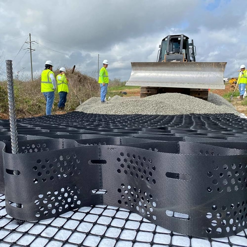 Ô địa kỹ thuật HDPE bền bỉ Bề mặt nhẵn Ô địa kỹ thuật HDPE cho Đường lái xe Kiểm soát xói mòn cho Mái dốc Hỗ trợ tường chắn